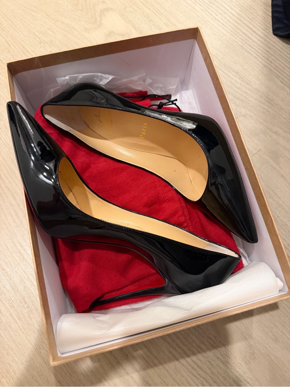 Black Patent Pointed-Toe Women’s Pumps